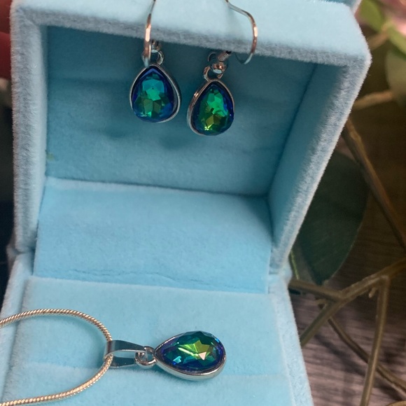 Peacock blue - Picture 6 of 7